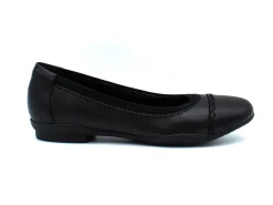 CLARKS Sara Bay Flat