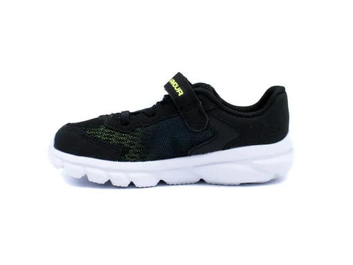 UNDER ARMOUR Assert 9 AC